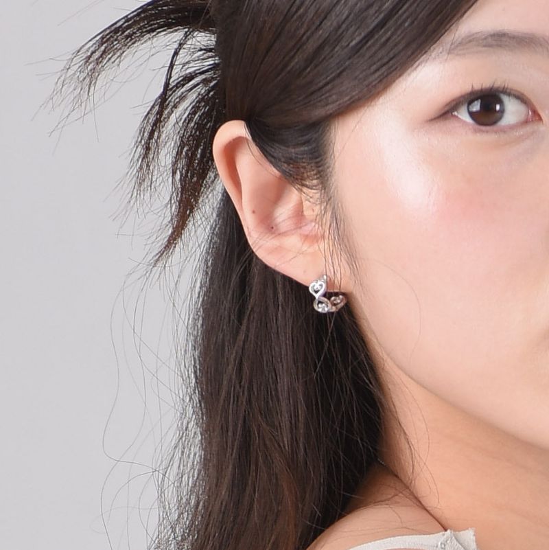 lovetrix（ラブトリックス）の「ハート レースピアス（アクセサリー）」