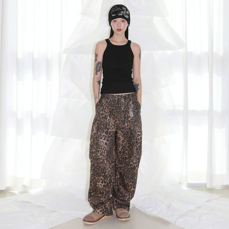 CLUT STUDIO(クラットスタジオ)の「Leopard with Star Wide Pants(Pants)」