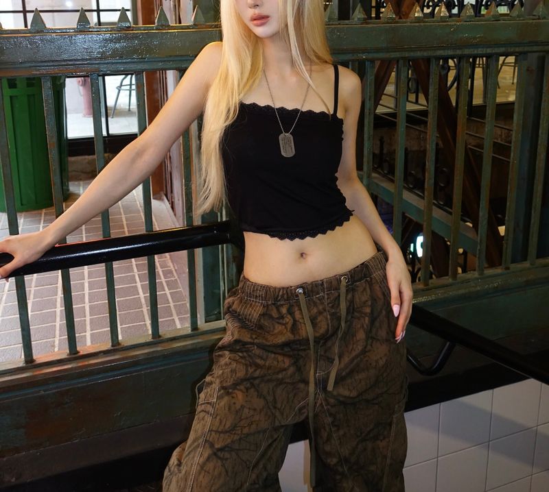 black lace cropped sleeveless