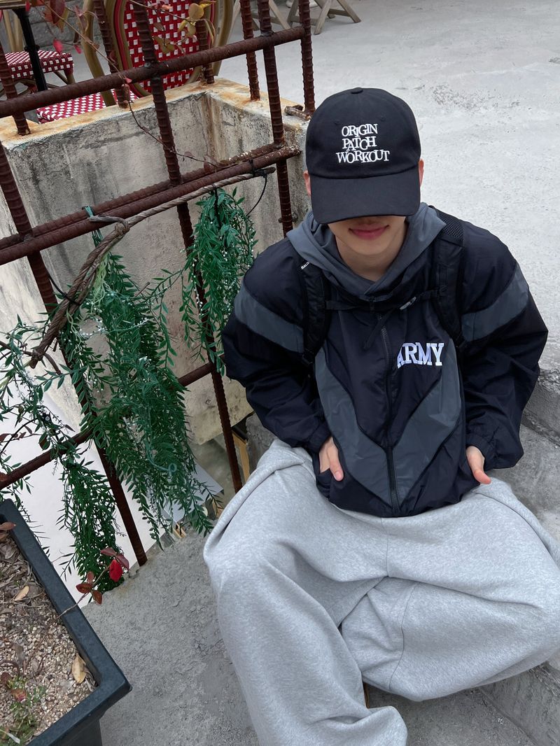 Ami Windbreaker Jacket (2 Colors)