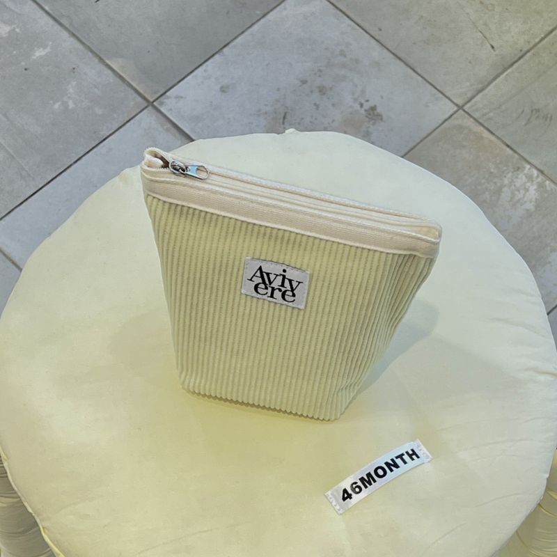 classic pouch_corduroy creamgreen