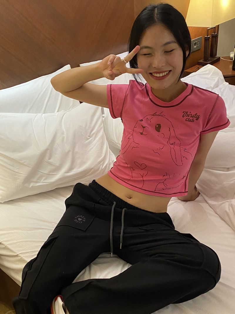 Rabbit reverse baby t-shirt - pink