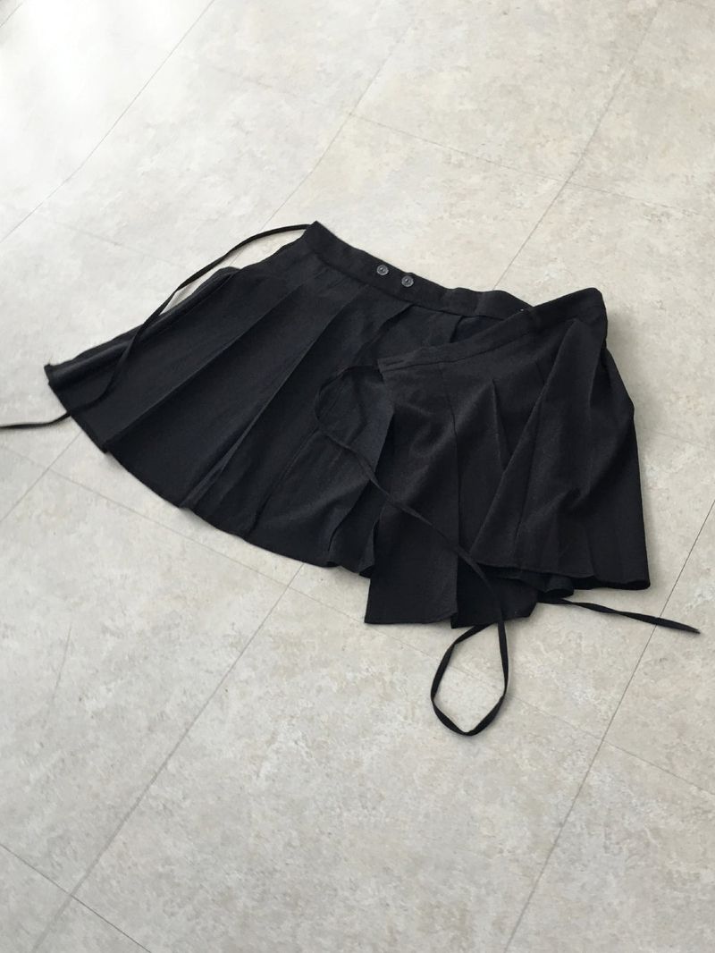 Unbal pleated wrap skirt