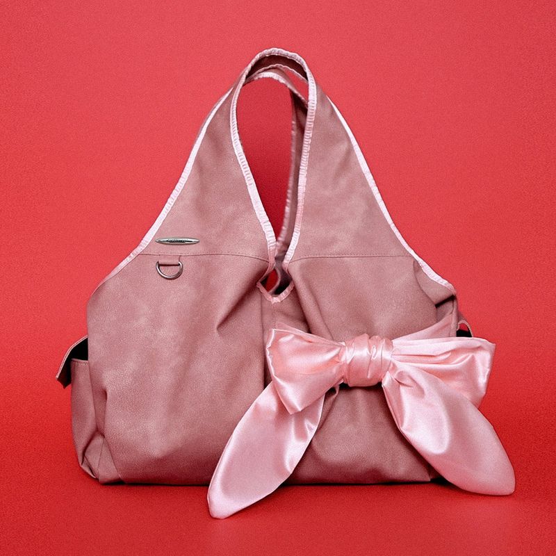 SIWL107（シウォル107）の「[Oval logo] bow shoulder bag (pink)（Bags）」