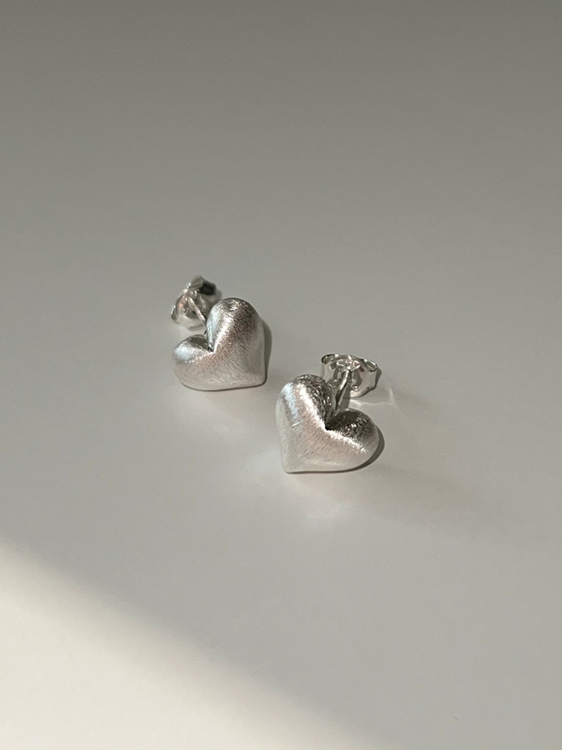 Chiffon heart earring (silver)