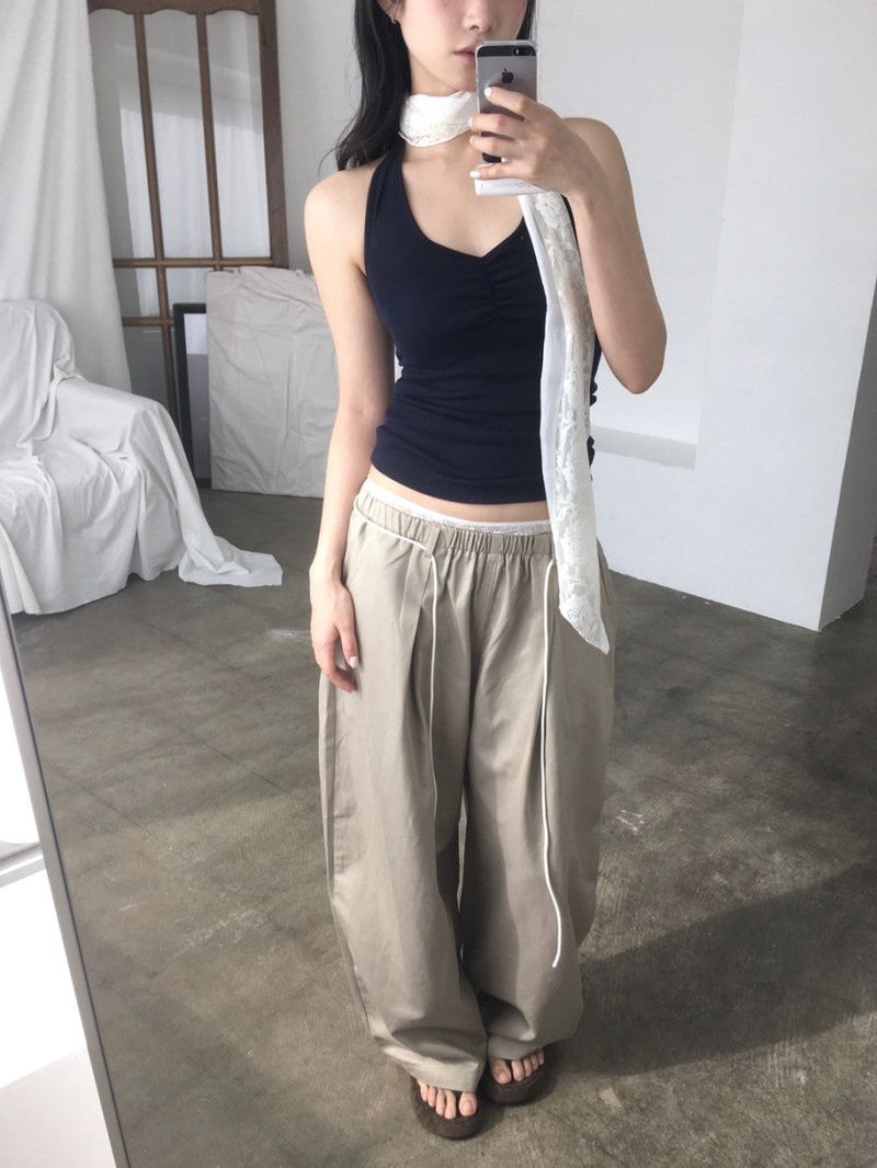 Lace sagging pants