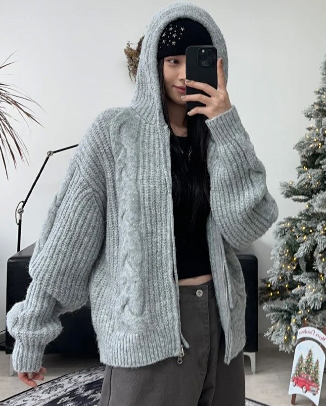 SATIIIZ（サティーズ）の「Ruin Heavy Wool Knit Hooded Zip-Up（Tops）」