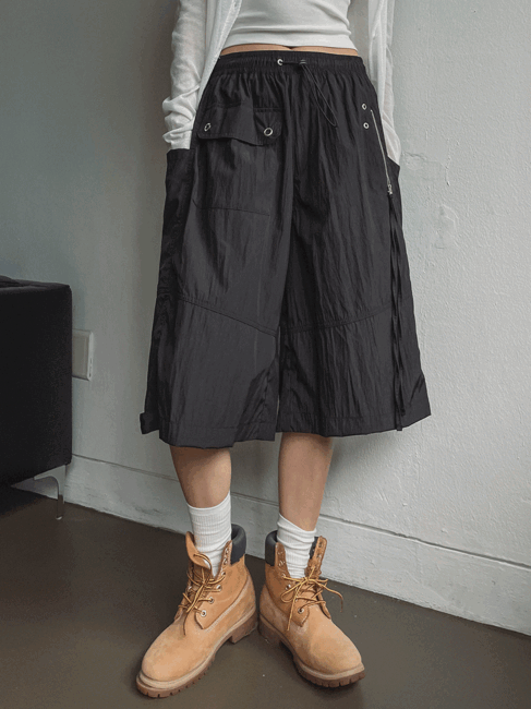 ULAN(ユレン)の「Multi-pocket D-ring Nylon Bermuda Pants(Pants)」