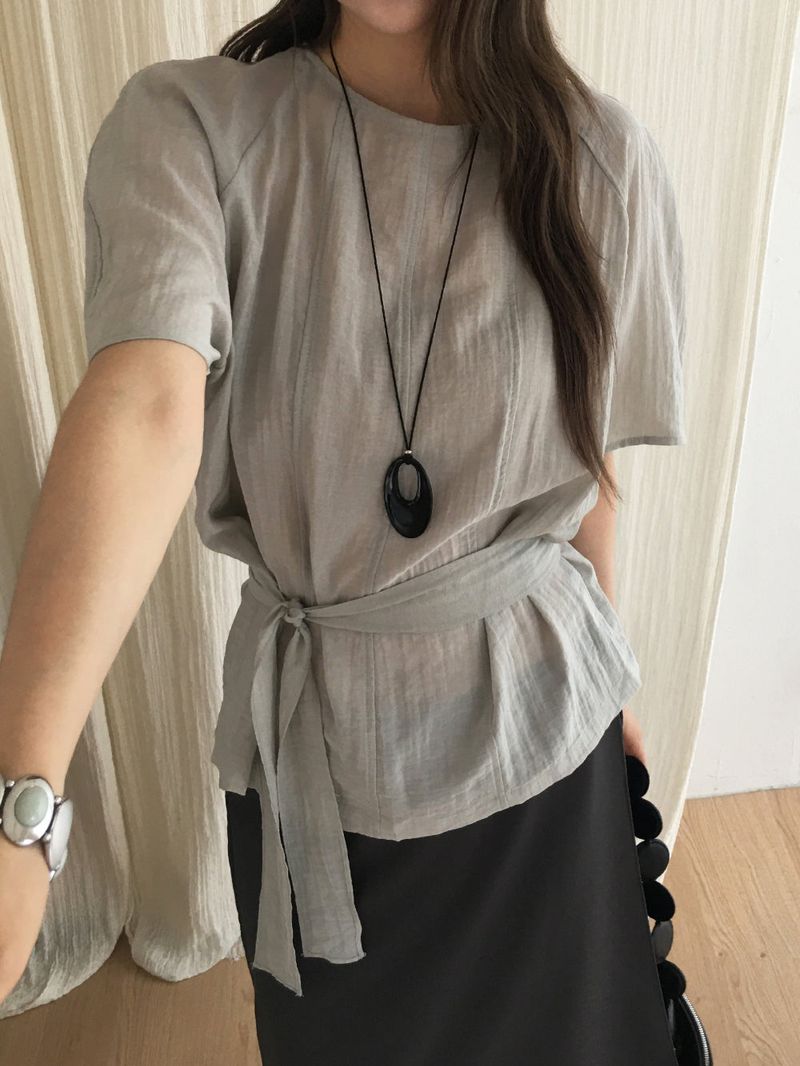 nobiyaka(ノビヤカ)の「Current loose tie blouse (Tops)」