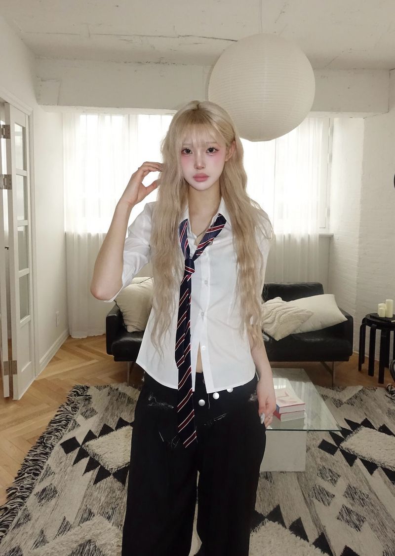 Birthdayeve（バースデーイブ）の「Essential Shirt (3/4 Sleeve) with Tie（Tops）」