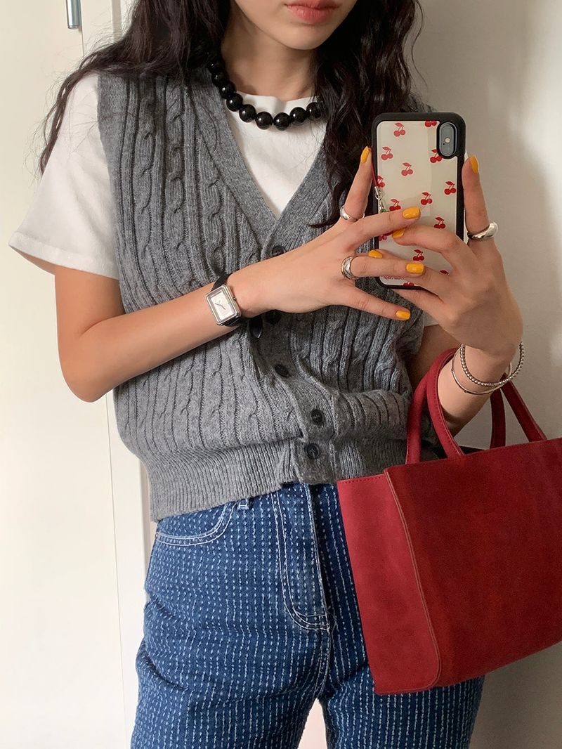 Dinker Twisted V-Knit Vest