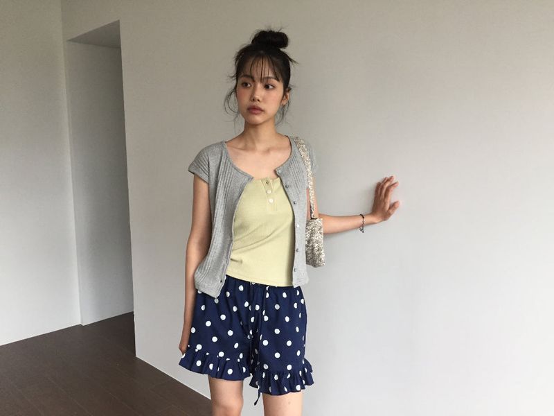 Pu Dot Frill Shorts  (2color)