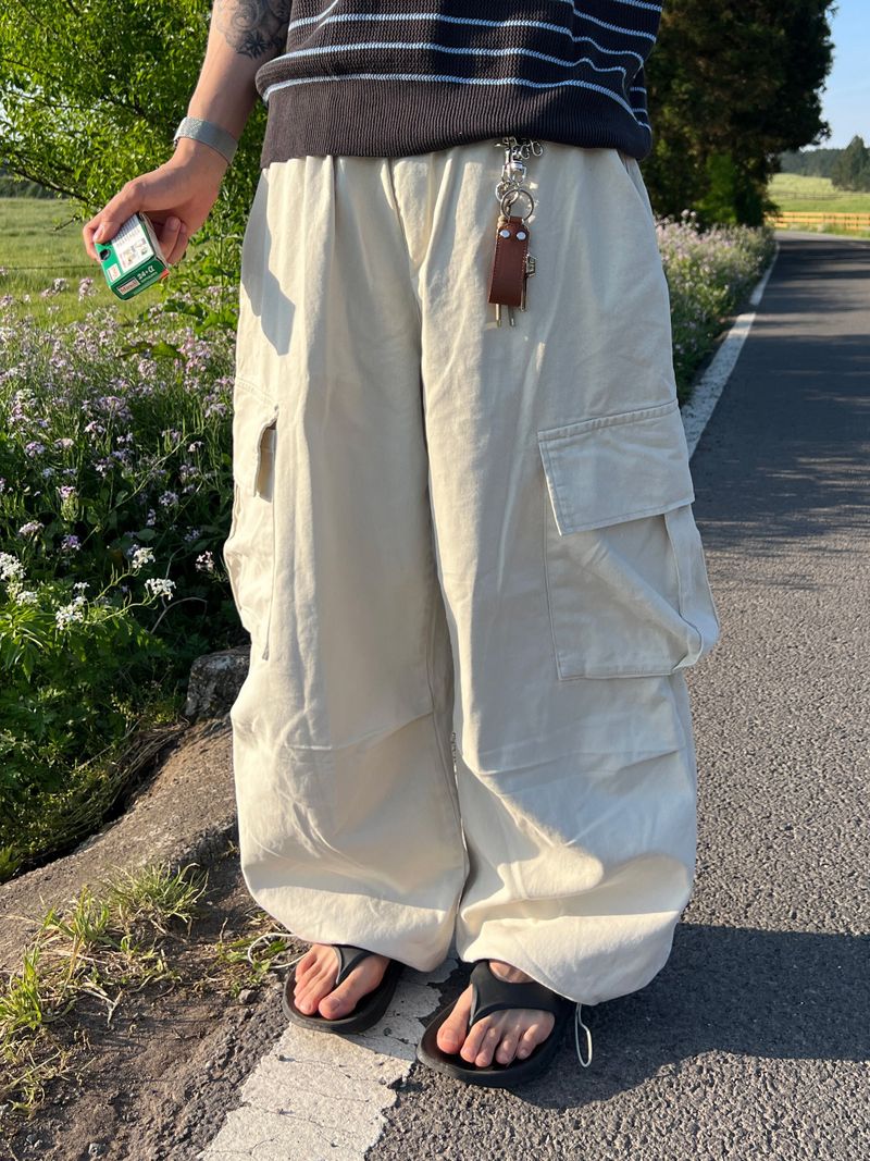 ESOO(イス)の「Cold-Washed Cargo Pants (6 Colors)(Pants)」