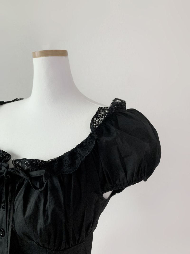 Yuka lace flare black blouse