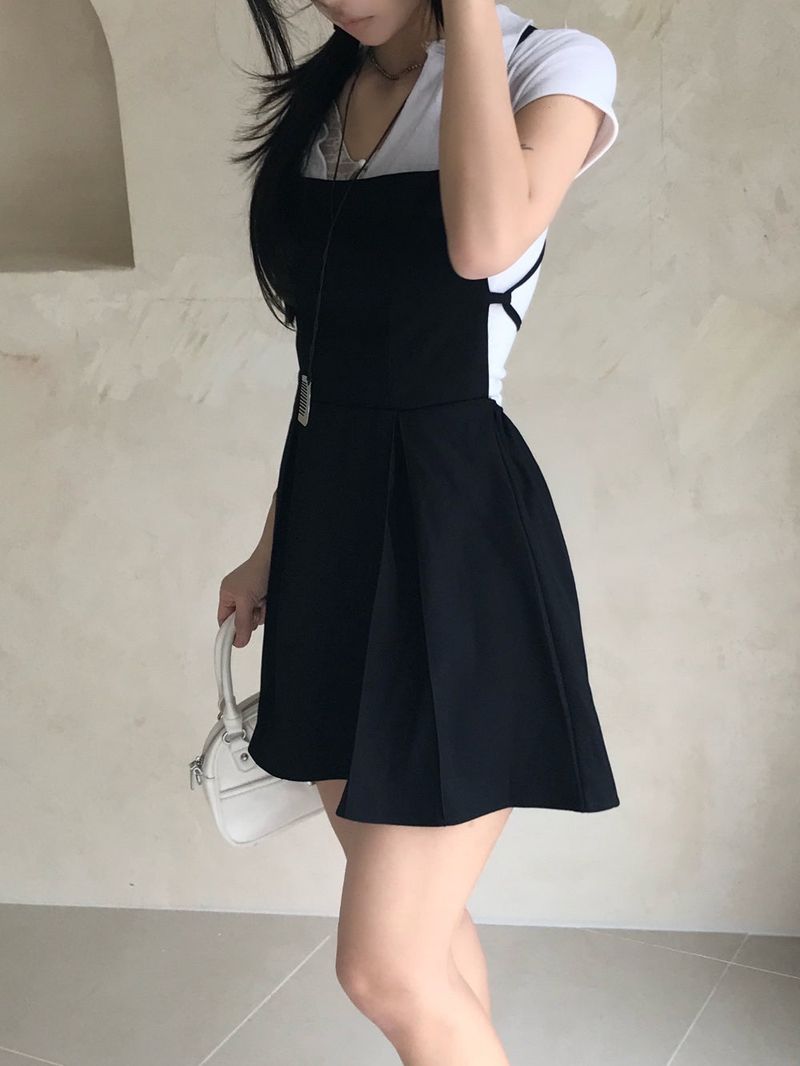 Shasha Deep V Collar Lace Short Sleeve Tee