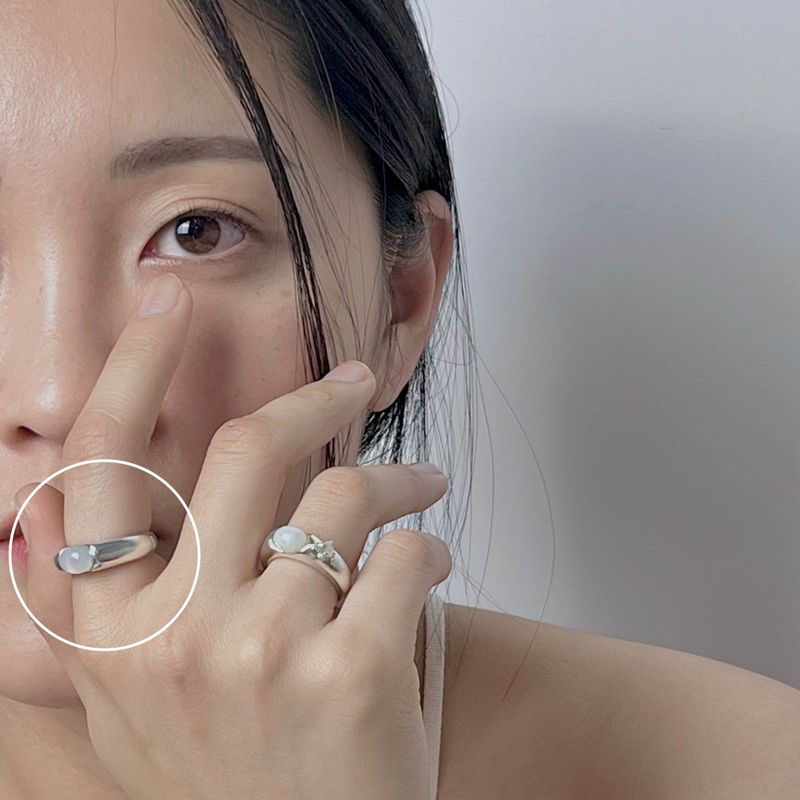 Livciel（リヴシーエル）の「Chalcedony oval silver Ring（Accessories）」