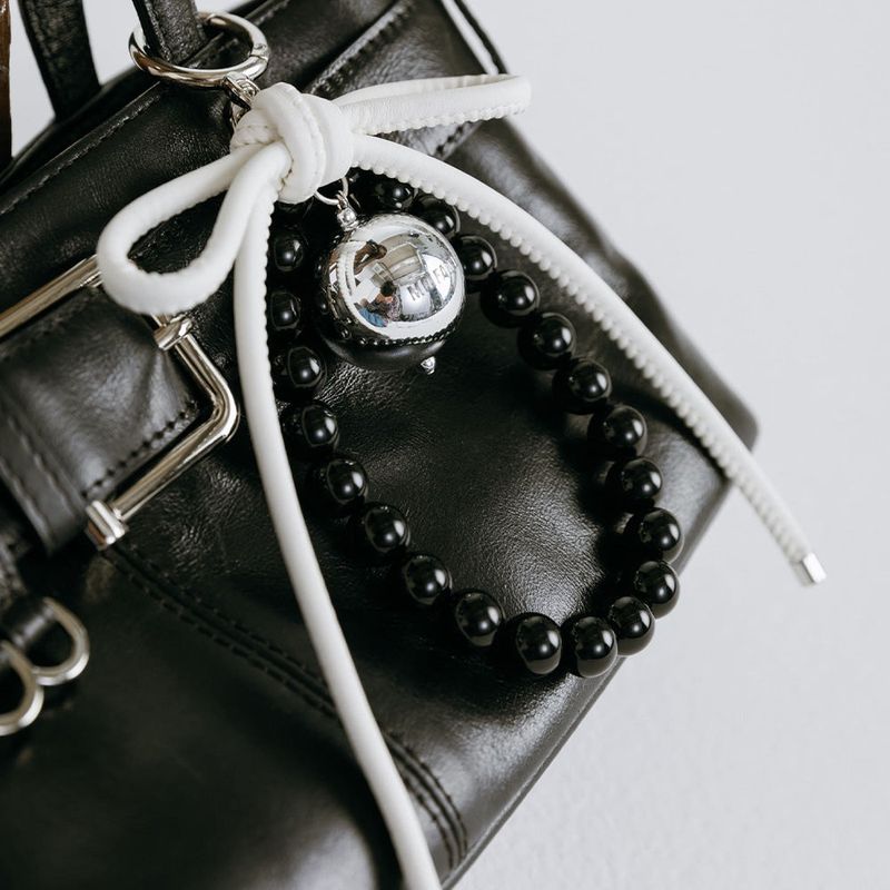 RIBBON BEAD KEYRING / WHITE