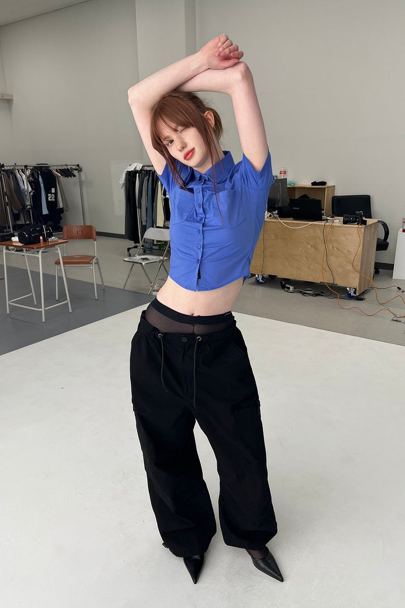 SLIM LINE CROP SHIRTS (BLUE)