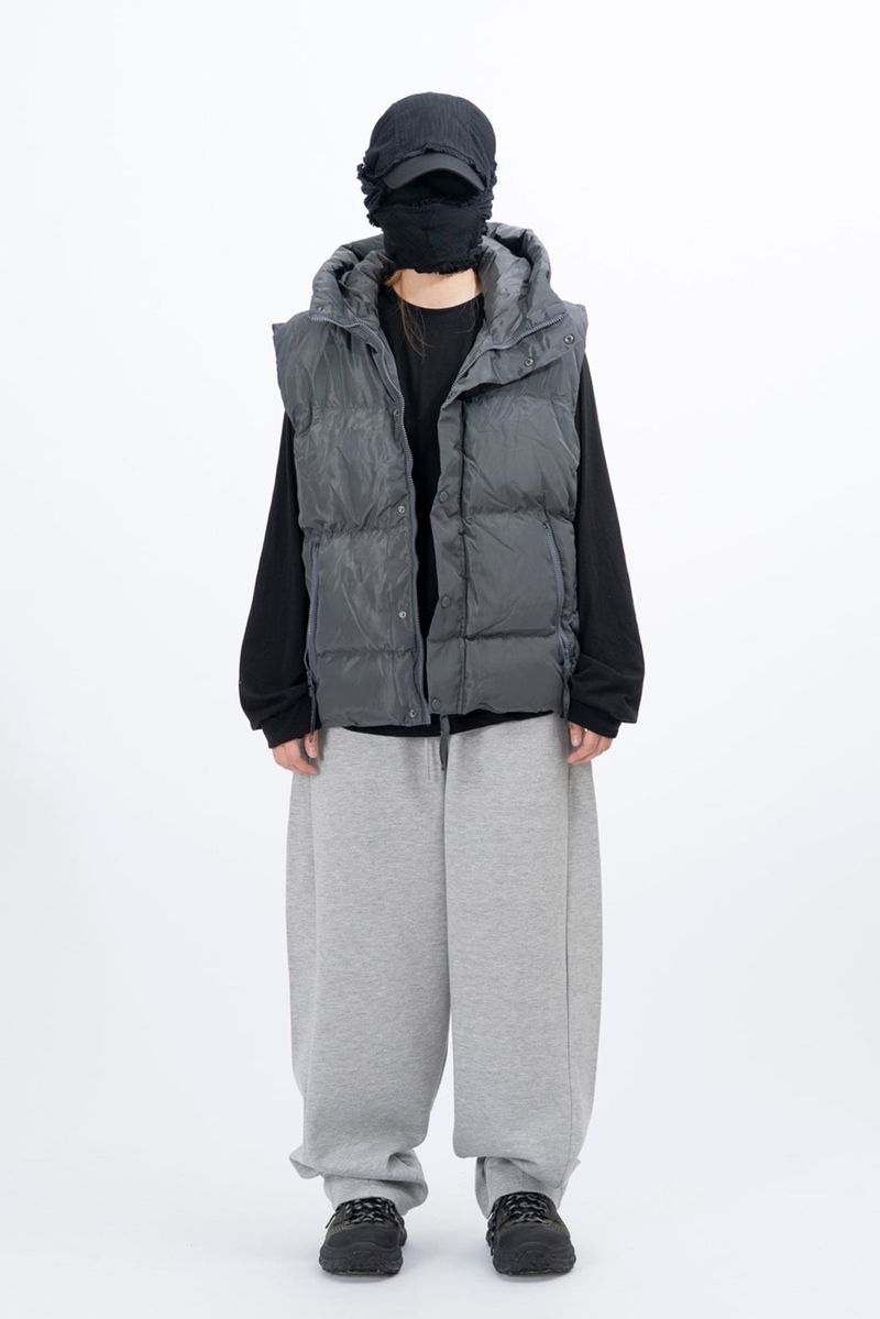 Andra Wrinkle Hood Padded Vest
