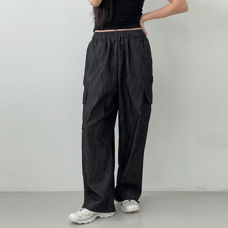 muahmuah（ムアムア）の「ワイドカーゴデニムパンツ [BLACK]（パンツ）」