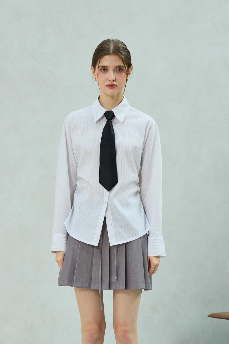 ARIKIM（アリキム）の「LOWELL SLIM FIT STRIPE SHIRRLING SHIRT / WHITE（Tops）」