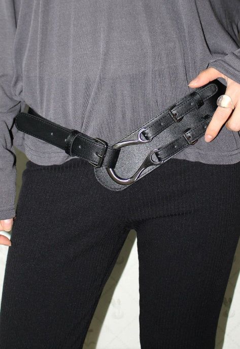 AAKE(アケ)の「HORSESHOE HOOK BELT(Fashion Accessories)」
