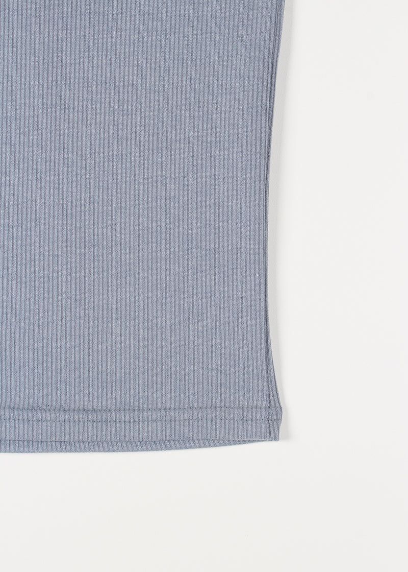 CROPPED HALTER SLEEVELESS
