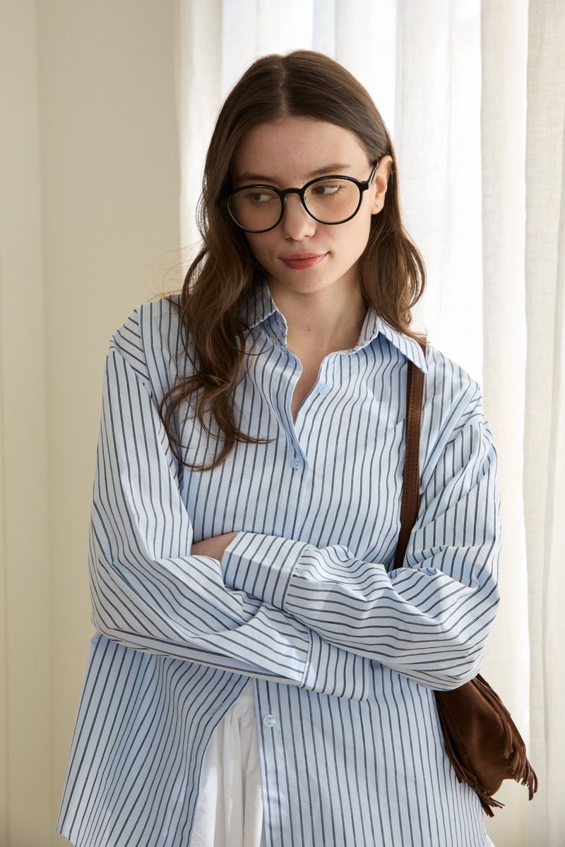 EDGY SIMPLE GLASSES