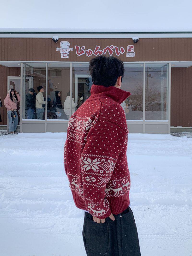 [Premium] Santa reversible Nordic knit zip-up