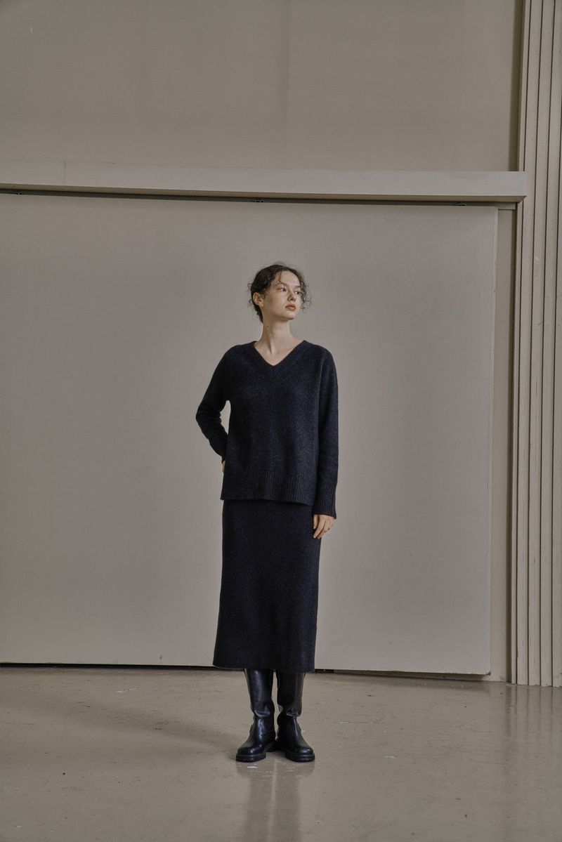 WOOL V-KNIT_CHARCOAL