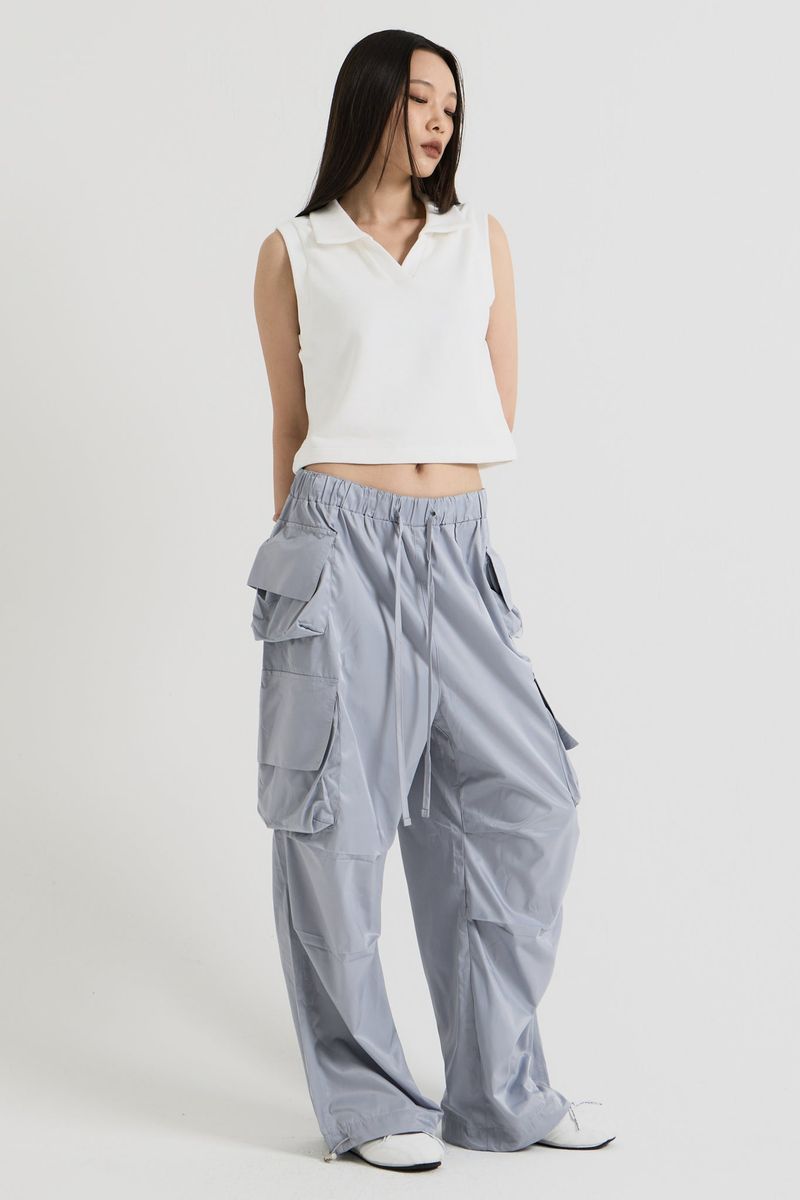 Sleeveless collar vest, White