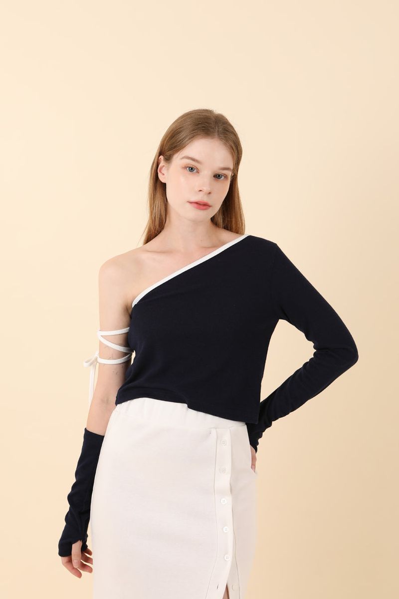 Strap Off Shoulder Warmer T-shirt Navy