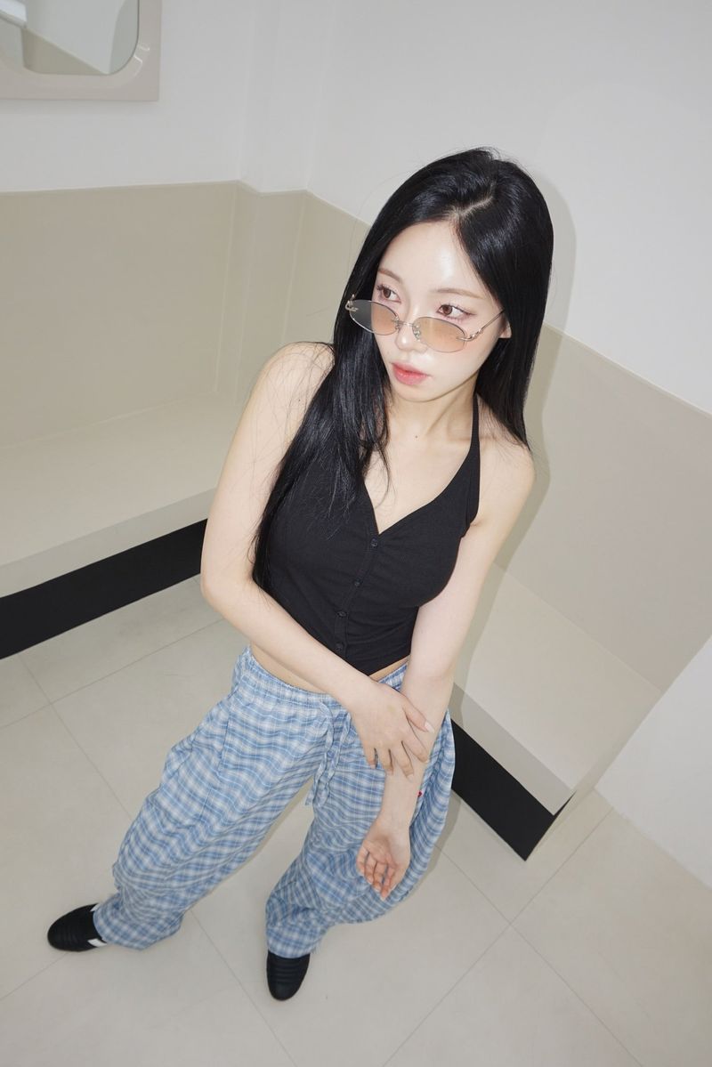 Blue checkered banding wide pants