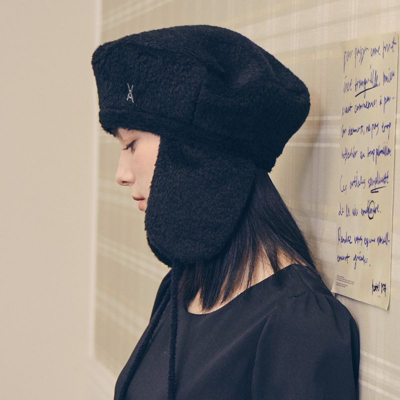 VA Stud Fly Wool Beret / Black