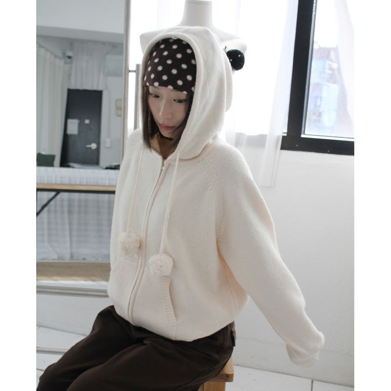 Radio Pacific（ラジオパシフィック）の「Pom Pom fur ball knit hoodie（Tops）」