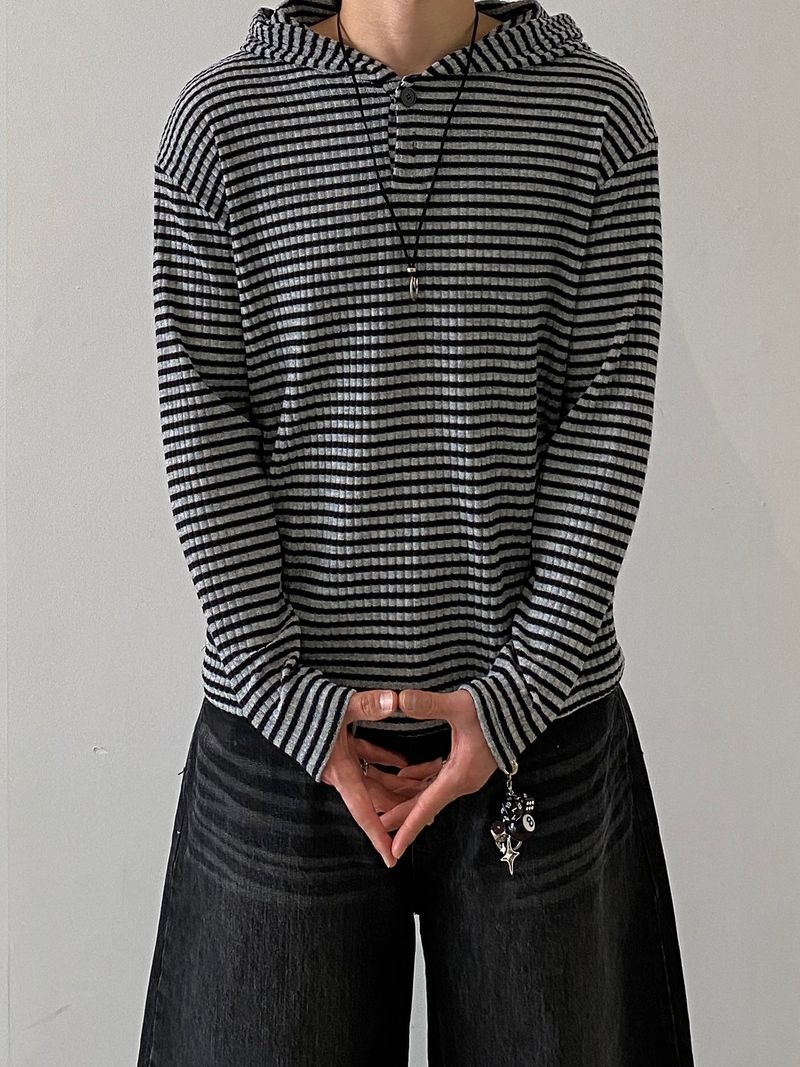 SSROOM（エスエスルーム）の「Porkin Dangora Henley Neck Hoodie 3C（Tops）」