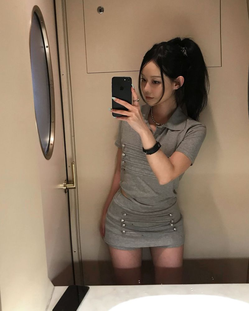 kyoive(コイブ)の「ナポレオン Tシャツ(トップス)」