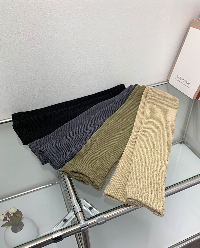 WONDER WONDER（ワンダーワンダー）の「Dense Knit Hand Warmer（Fashion Accessories）」