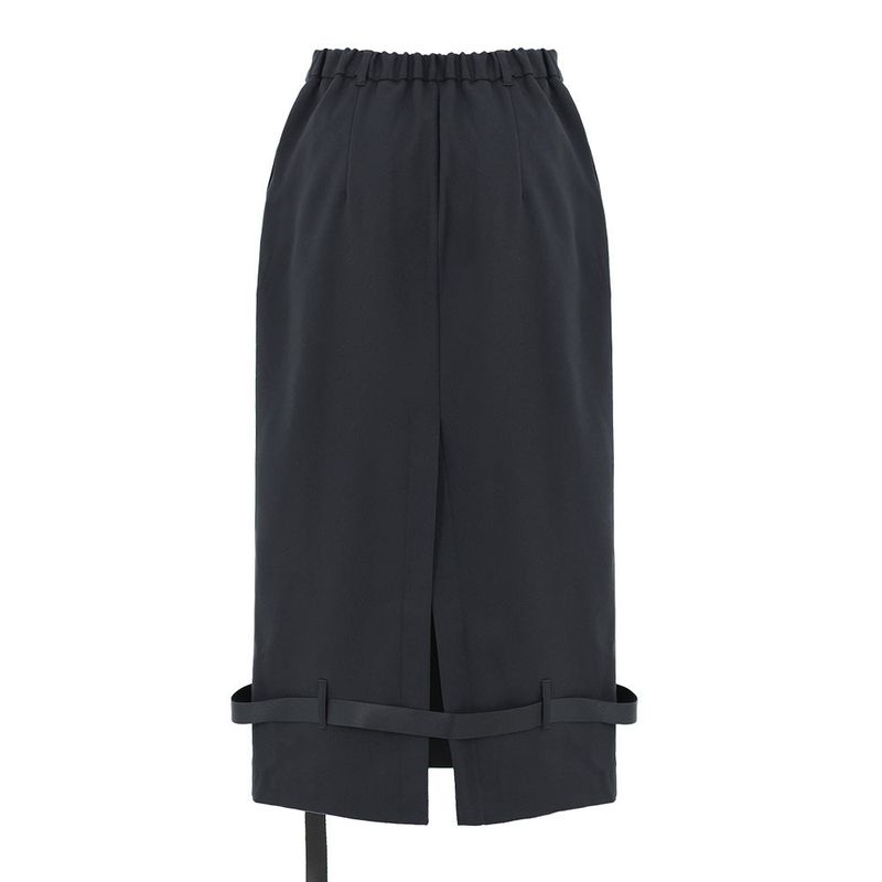 BELT SKIRT IN BLACK 