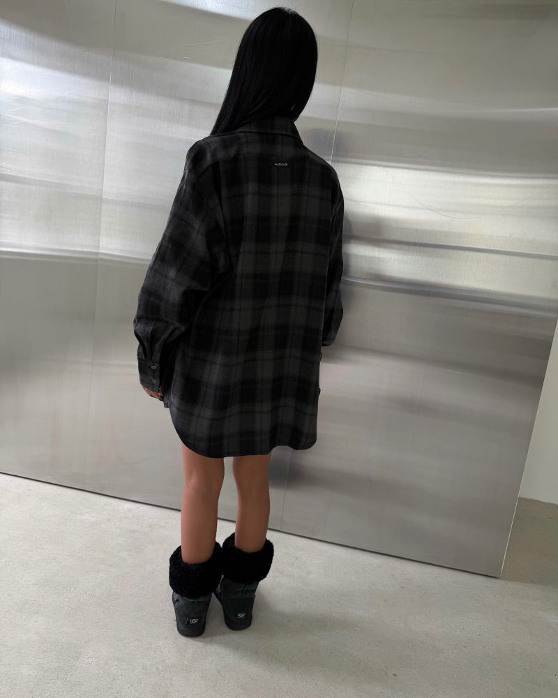 MATTEVEIL（ マットヴェール）の「デイズ チェック シャツ イン スモッグ ブラック（トップス）」
