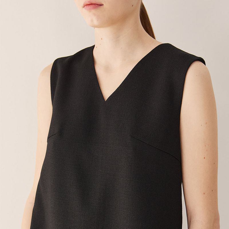 V-neck minimal mini dress_black