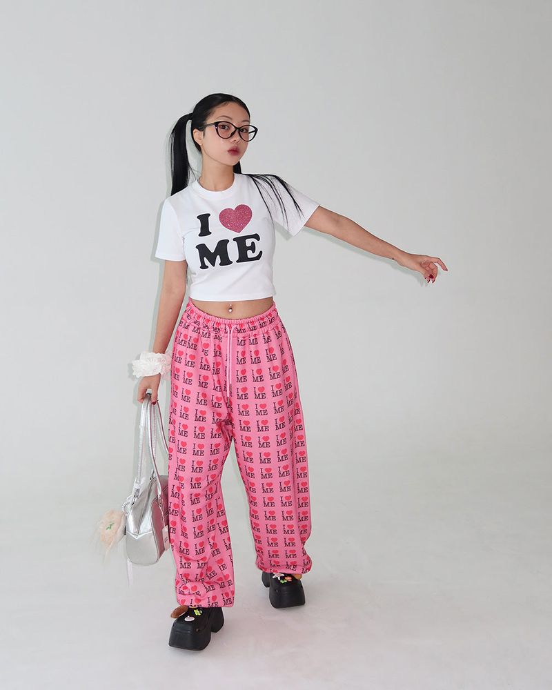 I love lettering jogger pants