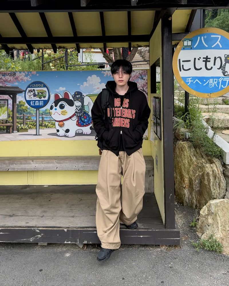 Ignel Lettering Crop Hoodie Zip-Up
