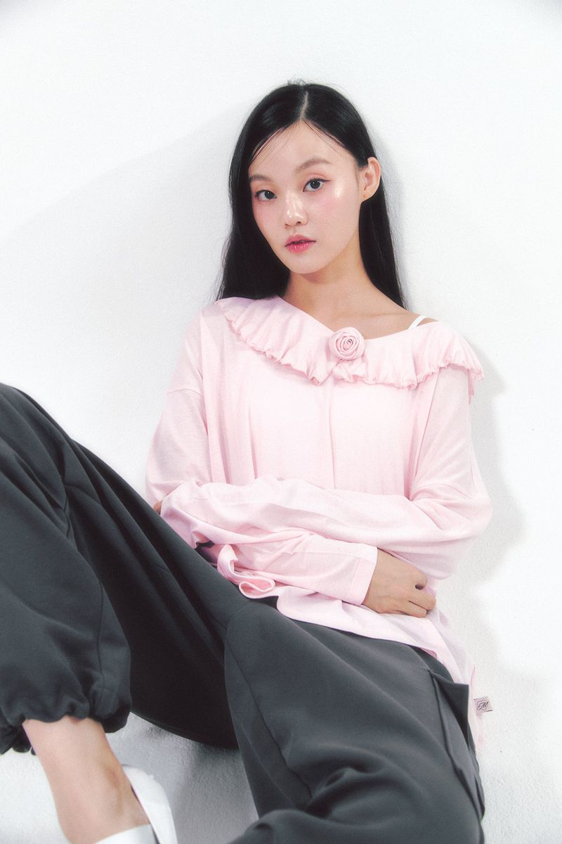 Rose Brooch Frill Long Sleeve Pink