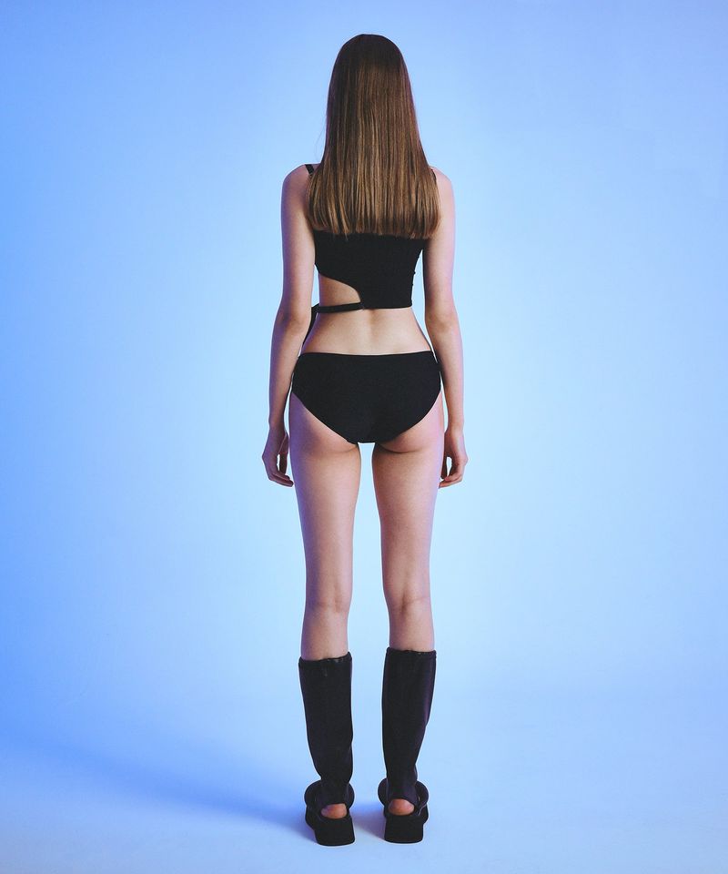 Cutout Half Top Bikini Bra (Black)
