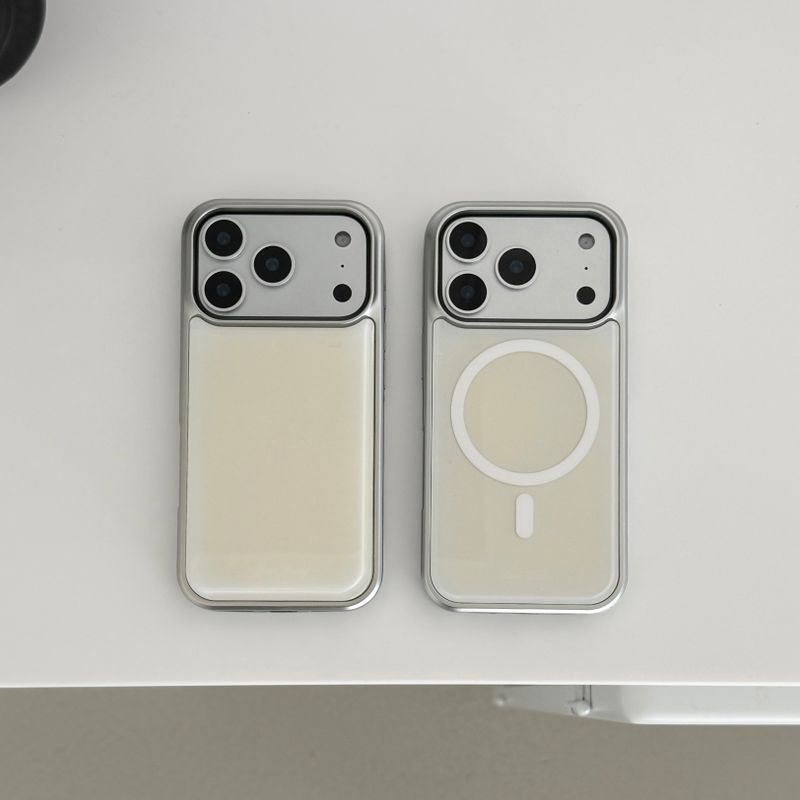 dust dusty（ダストダスティ）の「イエローシルバーバンパーケース（スマホグッズ/小物）」