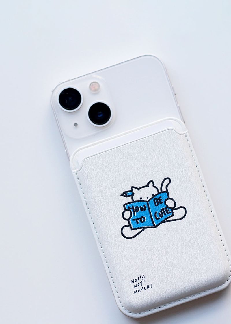 NO NOT NEVER（ノーノットネバー）の「MagSafe Card Wallet Cat Reading book（Smartphone Accessories）」