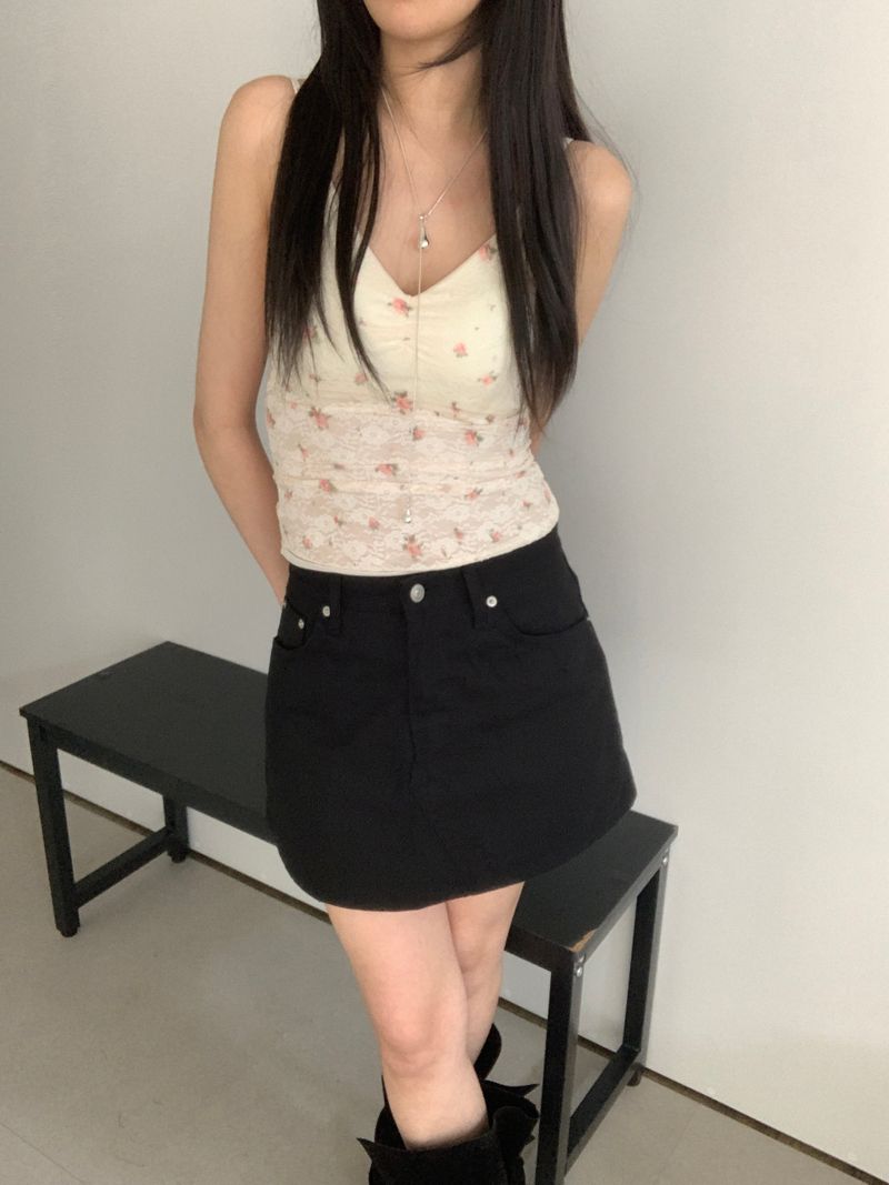 Daniel Lace Flower Sleeveless
