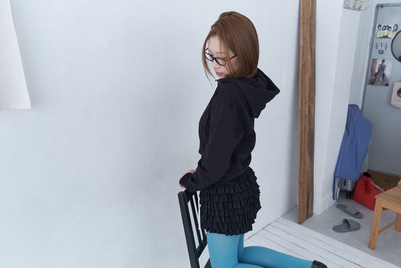 [made] Basic semi crop Hoodie