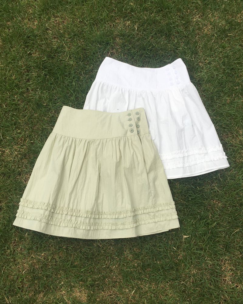WONDER WONDER（ワンダーワンダー）の「Repin Frill Midi Skirt（Skirts）」